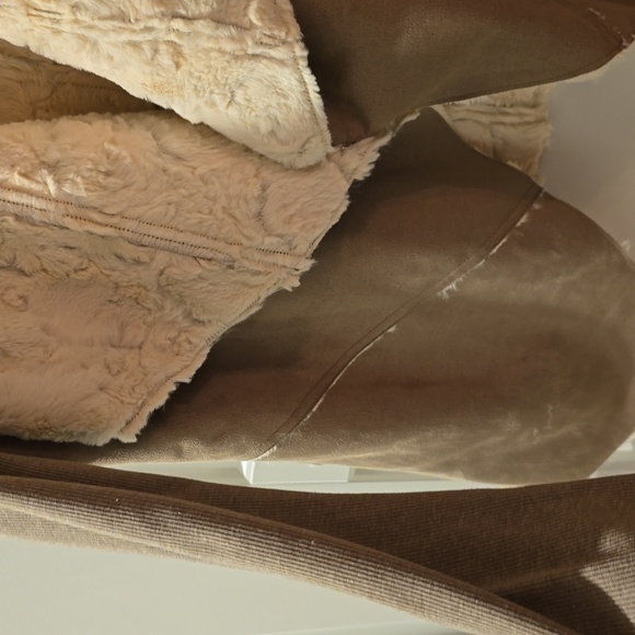 Double Zero Faux Fur Sweater - Picture 3 of 4